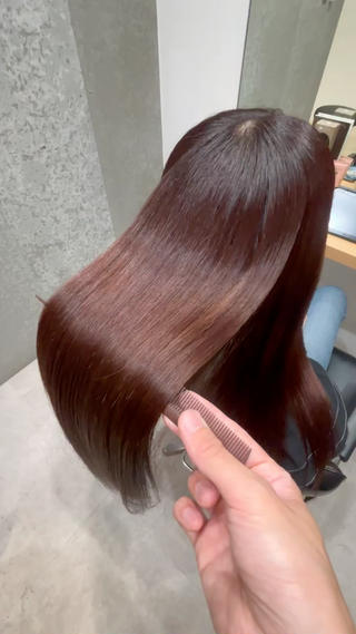 カットと最上質トレンドカラーと最上質髪質改善サイエンスアクアの組み合わせメニューです

トリートメントの薬剤選定やアウトバスやブラシなど全てに拘っております

時間をかけて丁寧に施術致します︎

ロング料金はなく、
完全マンツーマン接客です 