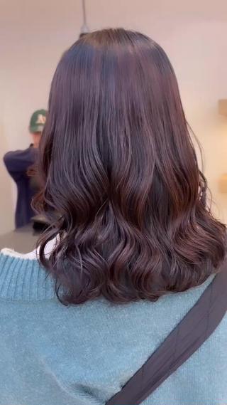 ミディアム パーマ コテ巻き風パーマ✨ かつみのヘアスタイル