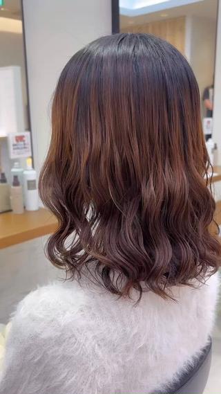 ゆるめなコテ巻き風パーマ 