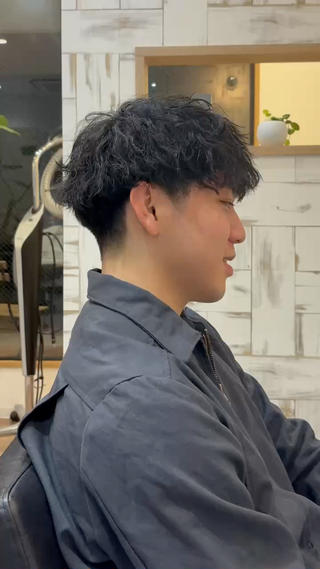 ショート パーマ メンズ 平井 颯斗のヘアスタイル