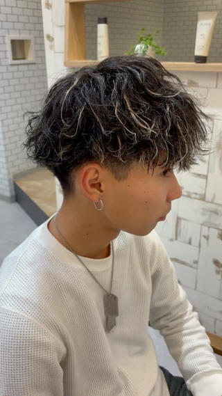 ショート カラー パーマ メンズ 平井 颯斗のヘアスタイル