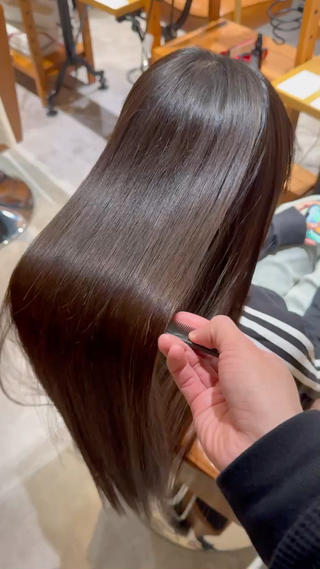 ロング AVANCE.西宮北口所属・白髪ぼかし/髪質改善 梅原響輝のヘアスタイル