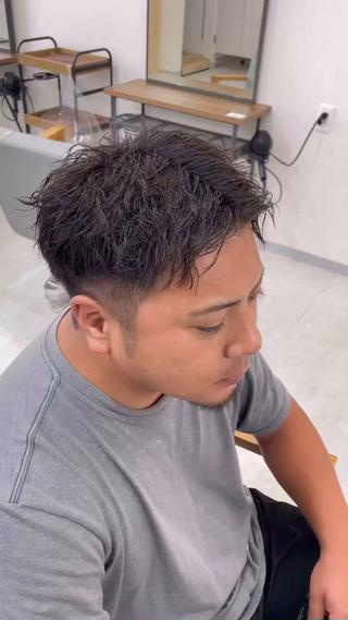 ショート×センターパート×ツイストスパイラル 