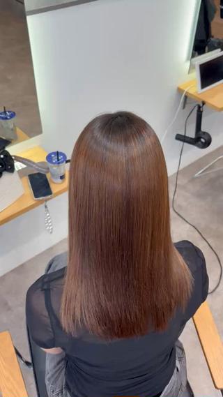 ️柔らかい質感の美髪矯正️
最低限のダメージで最高の美髪 へ