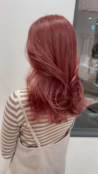 ワンカラーのモデル様を募集しています⸜⸝
ワンカラーで理想の色と無料の高級トリートメントでさら艶髪を叶えます ͛.*
4000円で受け付けておりますのでどしどしご予約受け付けております(*^^*)