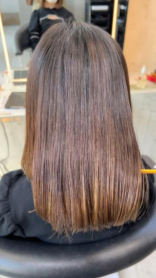 ブリーチ毛でも縮毛矯正かけられます！
(※ブリーチ毛は薬剤とお時間の関係で+2,000円頂いております) 