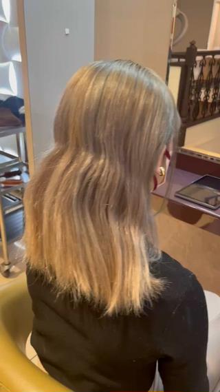 ブリーチ４回のハイダメージ毛も艶々 