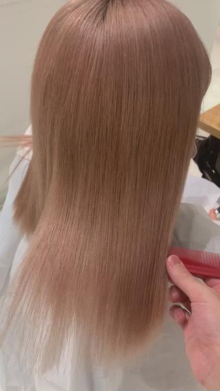 ピンクベージュ
プラスメニューでのトリートメントはしていません!
ブリーチしてても艶が出て手触りの良くなるブリーチをします!