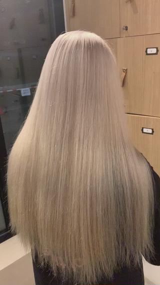 ロング カラー れい🫧 ハイトーン特化のヘアスタイル