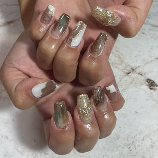 お任せニュアンスネイル
秋冬っぽく、お客様の好みの雰囲気に合わせて仕上げました
ずーっと可愛い可愛いと褒めて頂きました笑
#ニュアンスネイル#長さだしネイル#スカルプネイル
#ミラーネイル 