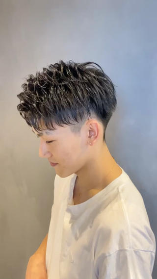 私事ですが、同期の美容師にカットして頂きました
