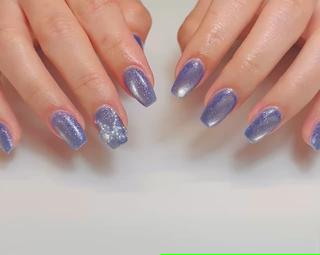 ベースカラーを仕込んだ上にマグネットをのせると、奥行き感が倍増します
+パールアートでをっ