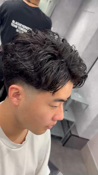 ミディアム パーマ メンズ 新宿No.1パーマ師 💈コウヨウ💈のヘアスタイル