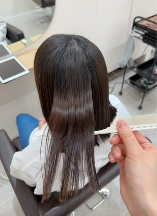 縮毛矯正で艶々にしましょう 