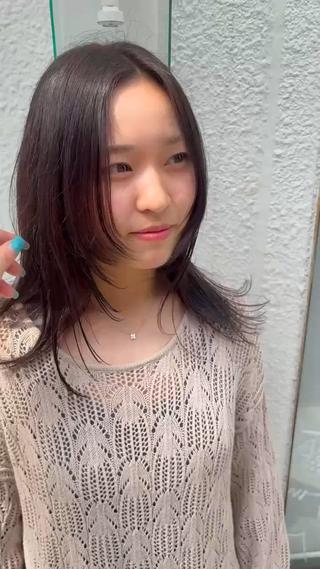 セミロング カラー momo / カラー、カットモデルのヘアスタイル