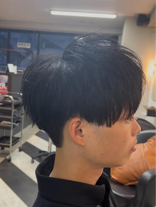 ショート カラー パーマ ヘアアレンジ メンズ 伊藤 陸のヘアスタイル