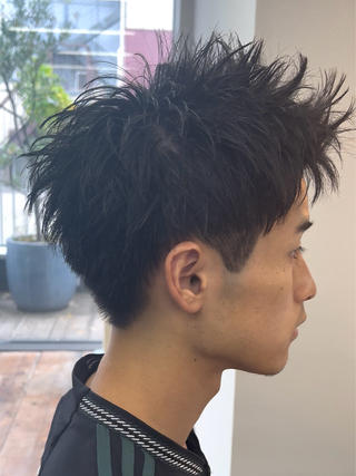 ショート カラー パーマ ヘアアレンジ メンズ 伊藤 陸のヘアスタイル