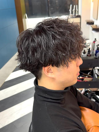ショート カラー パーマ ヘアアレンジ メンズ 伊藤 陸のヘアスタイル
