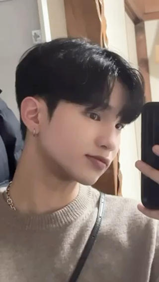 ショート パーマ メンズ 隈元 光のヘアスタイル