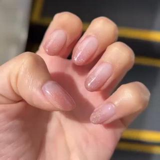 マグネットネイルは自然光でさらにキラキラ 