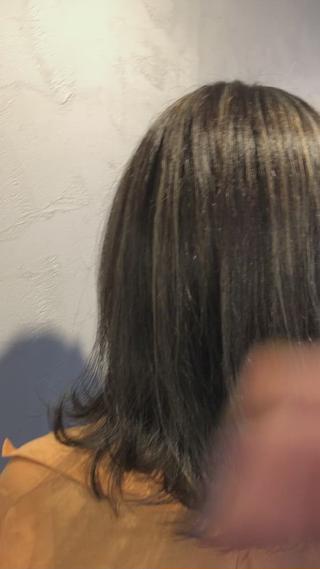 大人気筋感ハイライト

グレージュベースでハイライト

細さもいろいろできますよ 