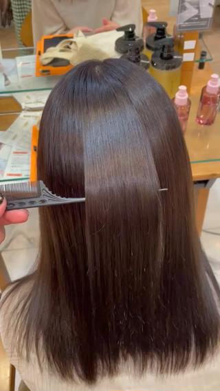明るすぎず暗すぎない、ショコラカラー♡
是非トリートメントもご一緒に
ツヤツヤモテ髪作りましょう