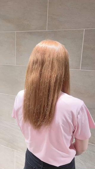 ロング 武井 哉子のヘアスタイル