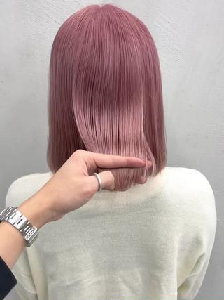 ミディアム カラー TOMO GEEKS代表のヘアスタイル