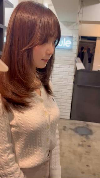 セミロング 💫カットはなんでも 得意です✂️のヘアスタイル