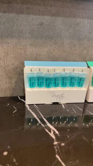 新春キャンペーン
１月いっぱい、グリーンピール5days、スペシャル1day、ソフト1dayの施術を受けてくださった方に
7000円相当のアンプル美容液を一箱プレゼント致します。 