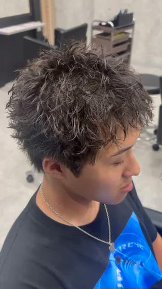 スパイキー×パーマ️
メンズショートもお任せください