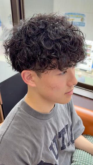 ショート パーマ メンズ 上石神井メンズパーマ 飯田徹のヘアスタイル