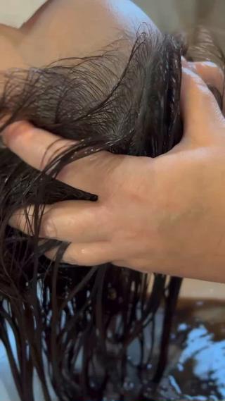 ヘッドスパでリフトアップ 