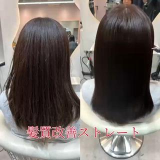 髪質改善ストレートでつくるナチュラル美髪
クセやうねり、広がりを自然に整えながら、真っ直ぐすぎない柔らかい質感に仕上げますダメージを最小限に抑え、内部補修しながら施術するので艶と手触りが格段にアップ乾かすだけでまとまり、朝のアイロン時間も短縮できます。パヤ毛やアホ毛が気になる方、縮毛矯正は不安だけど扱いやすくしたい方にもおすすめ髪の履歴やダメージレベルに合わせて薬剤を選定しますので、初めての方もぜひご相談ください