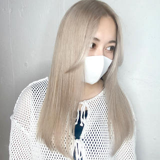 【甘かわ】♡White milk tea♡
ブリーチ特化型フリーランス美容師のshotaです
お医者さんで例えると、最高難易度の心臓専門医師です
歯が痛い時は、歯医者さんに行きますよね?
目が痛い時は、眼科に行きますよね?
それと同じで、ブリーチをしたい時は
ブリーチ特化型美容師のところに駆け込んだ方が
安心です
毎日ブリーチをしてる美容師の方が
圧倒的に経験値と知識の差が出ます
誰に任せるかで、今後のカラーライフが変わります
☆ ☆ ☆
僕の場合は、1〜3回のご来店に分けて、目標のスタイルへと
少しずつ丁寧に近づけていくお仕事のスタイルです♡
ブリーチベースを整えてあげれば
色落ちしても可愛いカラーになります
気になるスタイルは
♡マークのお気に入り登録お願いします
甘かわ♡ミルクティ専用メニューございますので
是非そちらをお選び下さい
