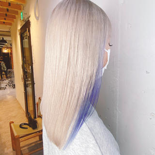 【甘かわ】♡milk tea×purple♡
ブリーチ特化型フリーランス美容師のshotaです
お医者さんで例えると、最高難易度の心臓専門医師です
歯が痛い時は、歯医者さんに行きますよね?
目が痛い時は、眼科に行きますよね?
それと同じで、ブリーチをしたい時は
ブリーチ特化型美容師のところに駆け込んだ方が
安心です
毎日ブリーチをしてる美容師の方が
圧倒的に経験値と知識の差が出ます
誰に任せるかで、今後のカラーライフが変わります
☆ ☆ ☆
僕の場合は、1〜3回のご来店に分けて、目標のスタイルへと
少しずつ丁寧に近づけていくお仕事のスタイルです♡
ブリーチベースを整えてあげれば
色落ちしても可愛いカラーになります
気になるスタイルは
♡マークのお気に入り登録お願いします
甘かわ♡ミルクティ専用メニューございますので
是非そちらをお選び下さい