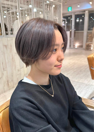 ショート カラー 大人可愛いレイヤー 大田のヘアスタイル