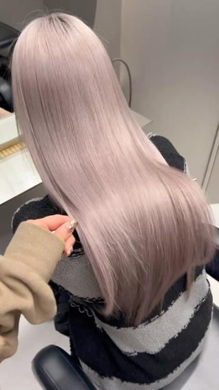 ¥24200のコースです！
２ヶ月に1回ブリーチしてるお客様です！ 