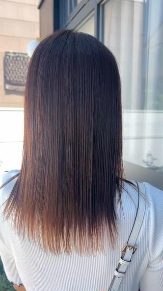 ベージュ系
落ち着いた雰囲気
綺麗なレディース 