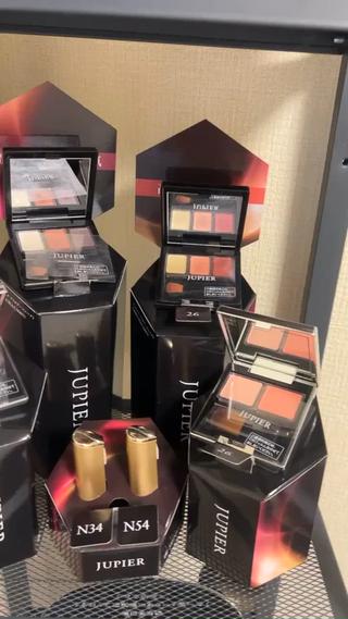 新作メイク商品
 