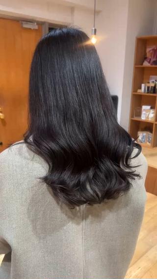 低めから出るパーマも可愛い