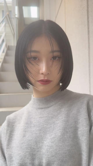 流行りに左右されない黒髪bob

黒髪でも重たく見えない質感調整します◎

お顔周りにパラッと落ちる毛がいまっぽくて可愛い︎

バッサリカットも @unno_ryuki にお任せ下さい!!

ご予約はDMからお待ちしております

東京都渋谷区神宮前4-31-5 インガレッソ2F
明治神宮前駅 徒歩1分
表参道駅 徒歩5分

#bob #ボブ #ボブヘア #ミニボブ #タッセルボブ #ぷつっとボブ #黒髪ボブ #顔周りカット #縮毛矯正ボブ #縮毛矯正 #表参道美容室 #原宿美容室 #明治神宮前美容室 