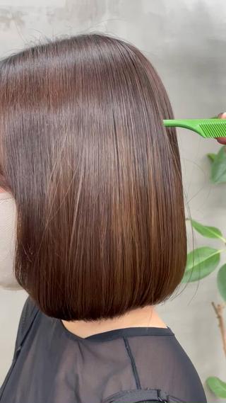 —トリートメントについて—
TOKIO INKARAMIトリートメント取扱店です。
話題の超音波アイロン付きです️

髪が硬くなり扱いづらい、収まらない
カラー、パーマの持ちが悪い
髪が濡れると伸びる、引っ張ると千切れてしまう

当てはまる方はトリートメントが必須です！

TOKIO INKARAMIトリートメントは毛髪に必要な栄養分を与え、健康毛に戻してくれるトリートメントです。
毛髪に必要なタンパク質を再構築できる反応(インカラミ反応)として特許を取得しており、業界でも有名なトリートメントなので必ずサラサラ艶々を実感していただけます。
 