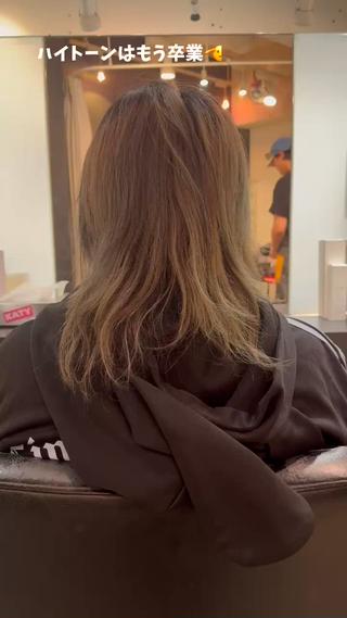 ハイトーンを繰り返し、切れてしまっている髪でも、エクステをつけてあげれば、今日、すぐになりたい髪型に！
馴染み、質の良い人毛シールエクステを採用！
あなたにきっとに合わせます！ 