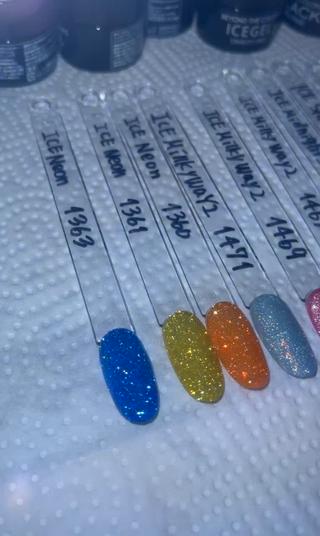 New color
夏らしいフラッシュとマグです 