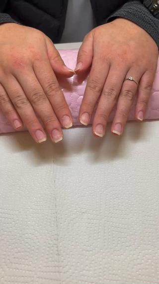 長さだし＋Flash nailでした
とーっても上品な輝きで可愛かったです 