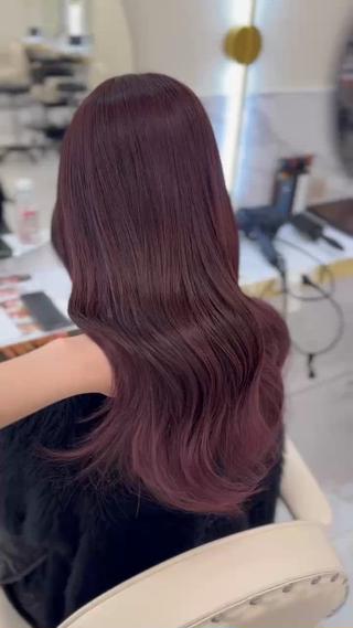 ロング カラー ワンホン×髪質改善 つのーか🩶🫧のヘアスタイル