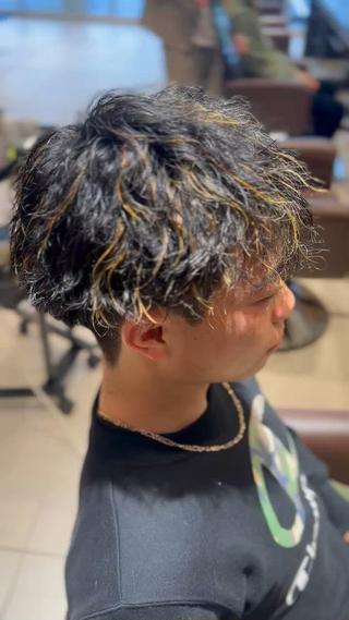 カラー パーマ メンズ 荒木 郁実のヘアスタイル