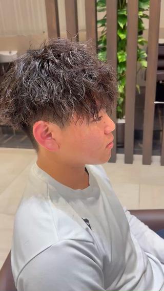 パーマ メンズ 荒木 郁実のヘアスタイル