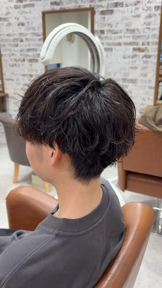 ショート パーマ 角田 楓のヘアスタイル